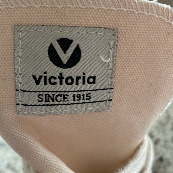 Victoria - Size 39 - cream/pale pink platform high tops - Picture 6 of 6